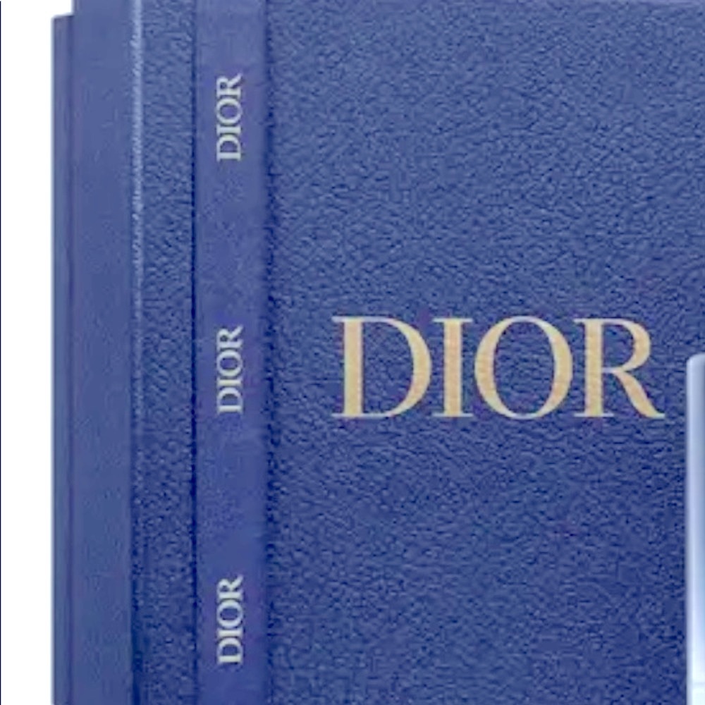 DIOR Keepsake Gift Box - Picture 4 of 5
